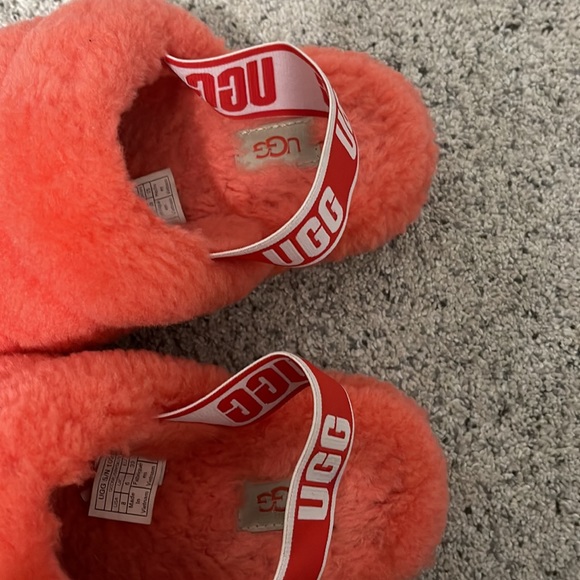 Fluff Yeah Ugg slides - Picture 2 of 3